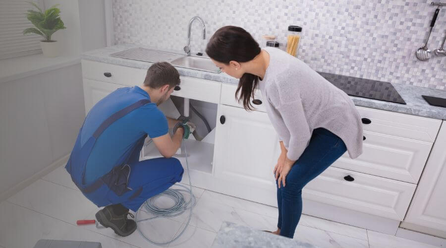 Expert burst pipe repair services in Elwood, IN